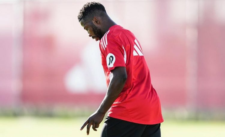 Kelechi Iheanacho realizando un entrenamiento con el Sevilla FC. | Imagen: X.