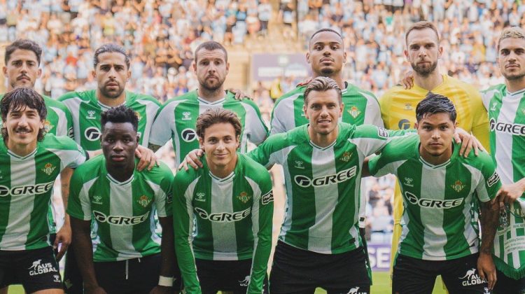 Once titular del Real Betis contra el Coventry City. | Imagen: perfil de X @RealBetis.