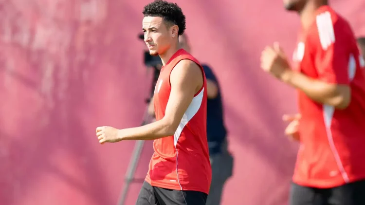 Rubén Vargas entrenando con el Sevilla. | Imagen: página web Sevilla FC.