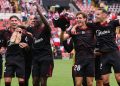 Jugadores del Sevilla celebrando el triunfo conseguido en Vallecas. | Imagen: perfil de X @SevillaFC.