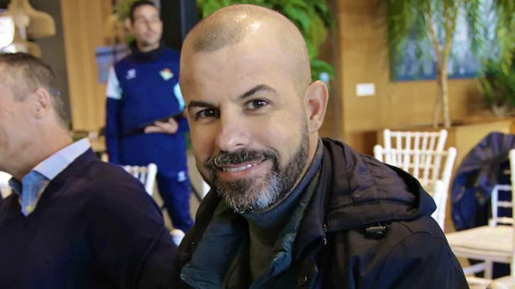 Manu Fajardo en una concentración con el Real Betis. | Imagen: X.