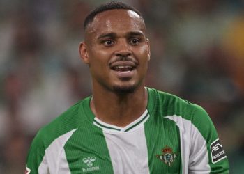 Natan disputando un partido con el Real Betis. | Imagen: X.