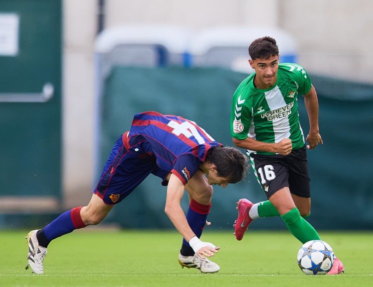 El juvenil verdiblanco cumple y avanza en la Youth League