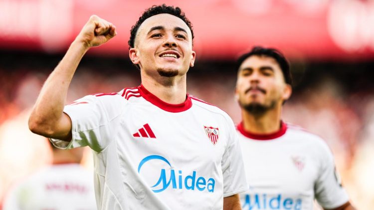 Vargas celebrando el gol anotado ante Osasuna. | Imagen: perfil de X @SevillaFC.