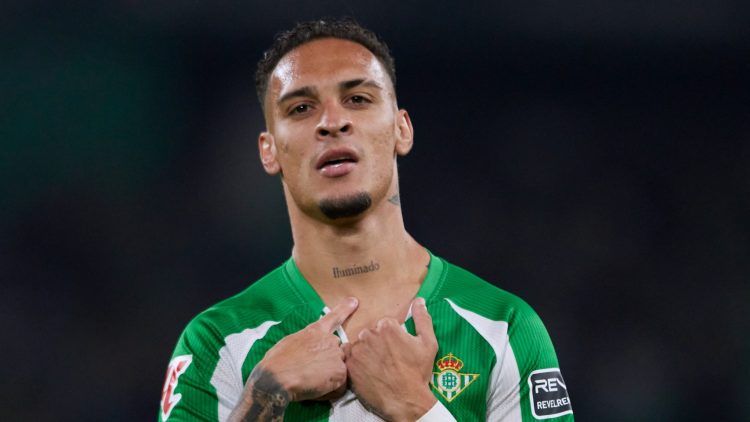 Antony celebra uno de sus goles al RCD Mallorca en la victoria del Real Betis