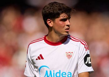 Juanlu Sánchez disputando un partido con el Sevilla. | Imagen: X.