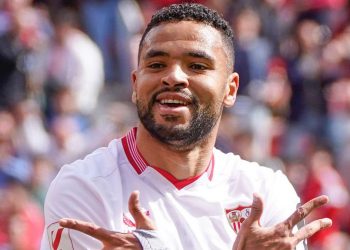 Youssef En-Nesyri celebrando un gol anotado con el Sevilla FC. | Imagen: perfil de X @SevillaFC.