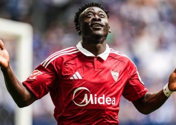 Akor Adams celebrando un gol anotado con el Sevilla. | Imagen: X.