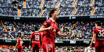 El Sevilla deja escapar la victoria en el último suspiro en Mestalla