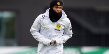 Julien Duranville realizando un entrenamiento con el Borussia Dortmund. | Imagen: X.