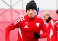 Rubén Vargas realizando un ejercicio durante una sesión de entrenamiento. | Imagen: perfil de X @SevillaFC.