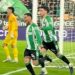 Chimy Ávila celebra el primer gol del Real Betis al Elche en los octavos de la Copa del Rey