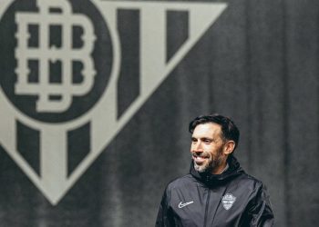 Eder Sarabia, en la ciudad deportiva del Real Betis. | Imagen: perfil de X @elchecf.