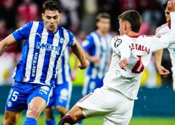 Del mal el menos para el Sevilla, que jugó 80′ con uno menos