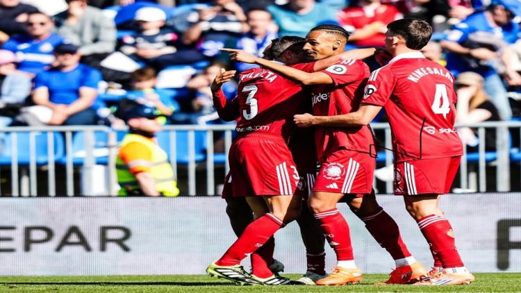 El Sevilla saca tres puntos de oro en el Coliseum