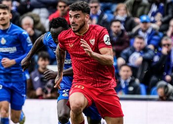 Isaac Romero corriendo durante el Getafe - Sevilla. | Imagen: perfil de X @SevillaFC.