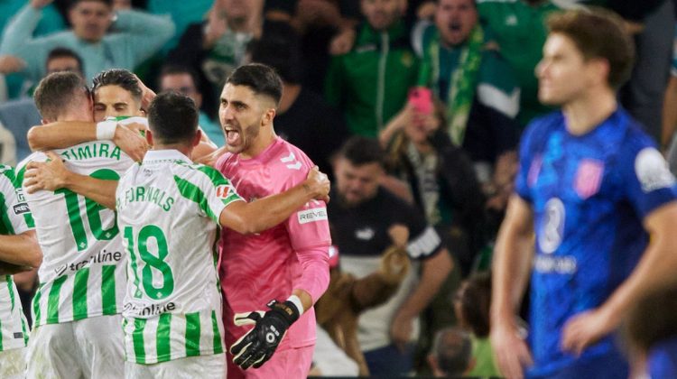 Jugadores del Betis celebrando un gol ante el Atlético de Madrid. | Imagen: X.
