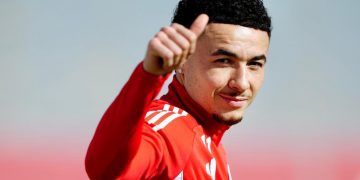 Vargas presente en un entrenamiento del Sevilla. | Imagen: perfil de X @SevillaFC.