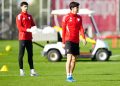Jugadores del Sevilla realizando un ejercicio durante un entrenamiento. | Imagen: perfil de X @SevillaFC.