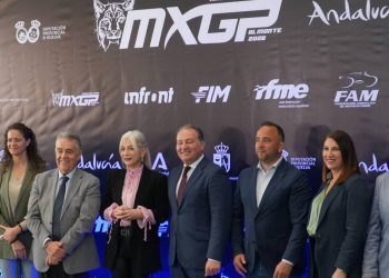 Autoridades posando en un acto del MXGP Andalucia Spain.