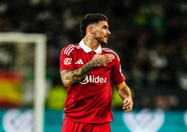 El Sevilla tira de casta y coraje para rescatar un punto de oro en La Cartuja