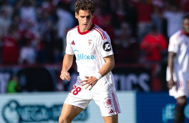 El motivo por el que Almeyda retuvo a Manu Bueno en el Sevilla