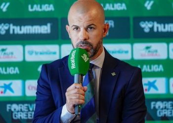 Fajardo rechaza una oferta del Valencia y no planea salir del Betis