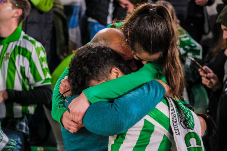 Recordar el pasado del Real Betis… y apretar los dientes
