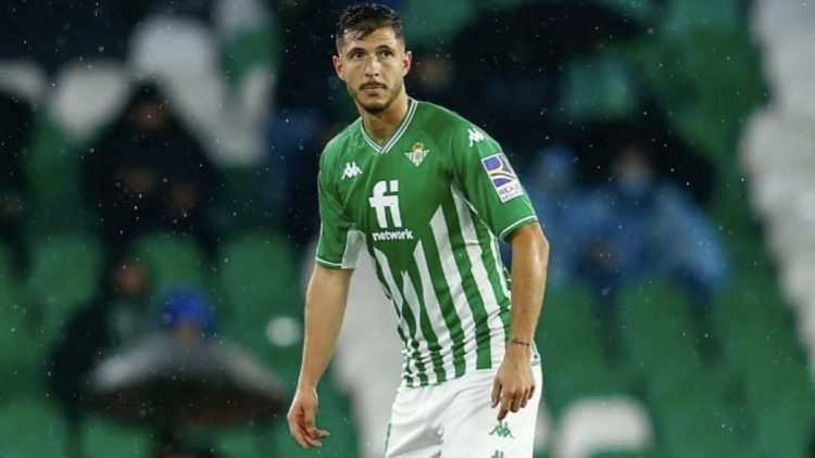 Guido Rodríguez disputando un partido con el Betis. | Imagen: X.