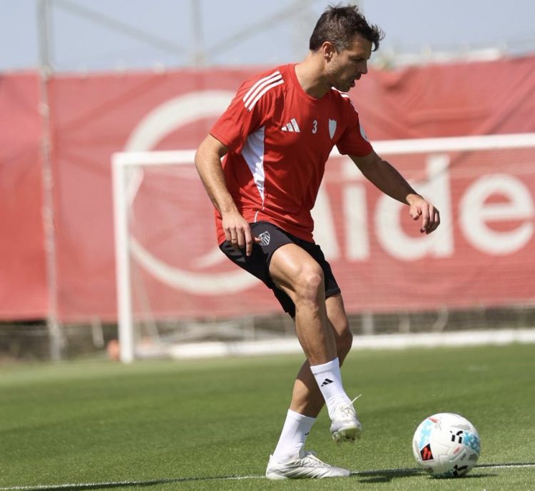 Azpilicueta apunta a regresar contra la Real Sociedad