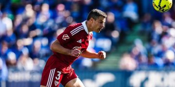 El dato que refuerza la necesidad del Sevilla de la solidez de Azpilicueta