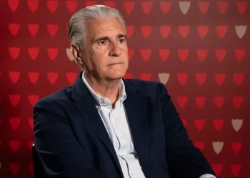 Antonio Cordón remarca la apuesta por Luis García Plaza: «Confiamos plenamente en él»