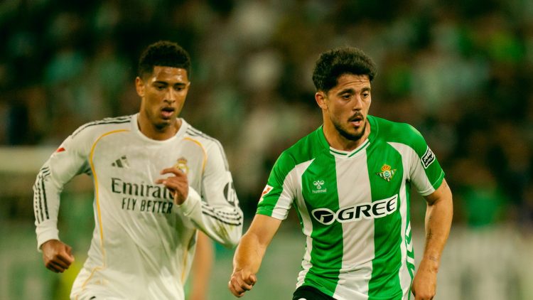 Fornals (Real Betis) y Bellingham (Real Madrid) durante el choque en La Cartuja | Foto: RBB