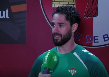 Isco ve «la luz» y ejerce de capitán del Betis