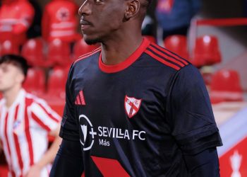 El Sevilla continúa con su apuesta por la cantera: Ibra Sow renueva hasta 2029