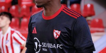 El Sevilla continúa con su apuesta por la cantera: Ibra Sow renueva hasta 2029