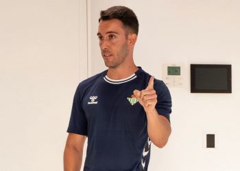 Javier Medina, exentrenador del Betis Deportivo: «Mi espina clavada es no haber sido yo mismo»