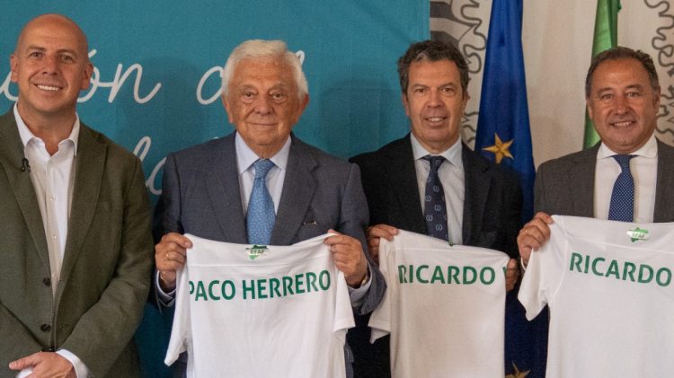 Representantes del X Festival Otras Capacidades y el Campeonato de Andalucía de selecciones provinciales inclusivo de fútbol y de la RFAF. | Imagen: RFAF.