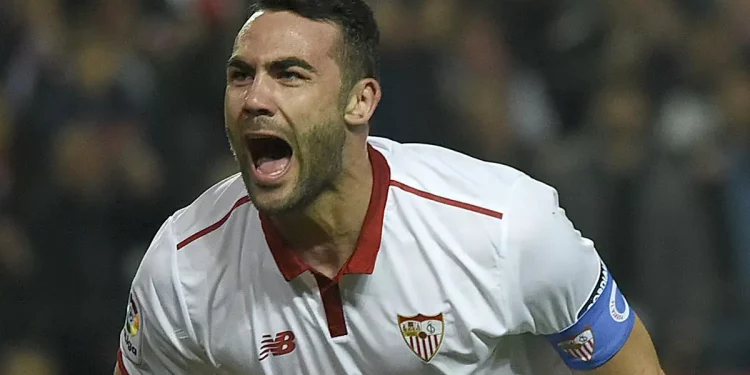 Iborra celebrando un gol con la camiseta del Sevilla. | Imagen: página web Sevilla FC.
