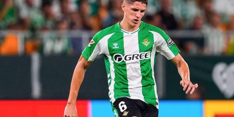 Altimira y sus agentes se reúnen con el RB Leizpig en un restaurante de Sevilla